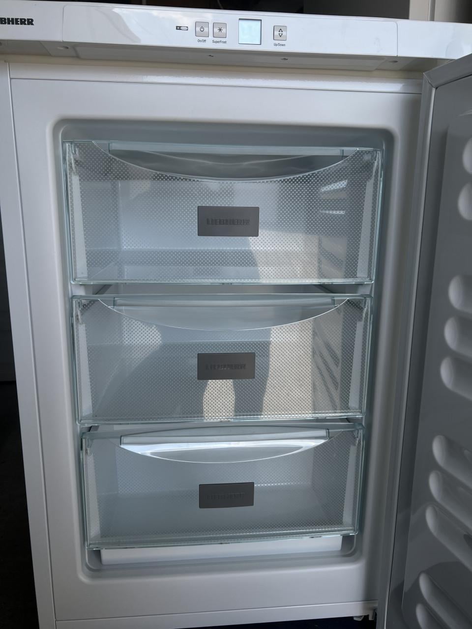 Nieuwe Liebherr G1223 vriezer 85x56 cm. 101 liter