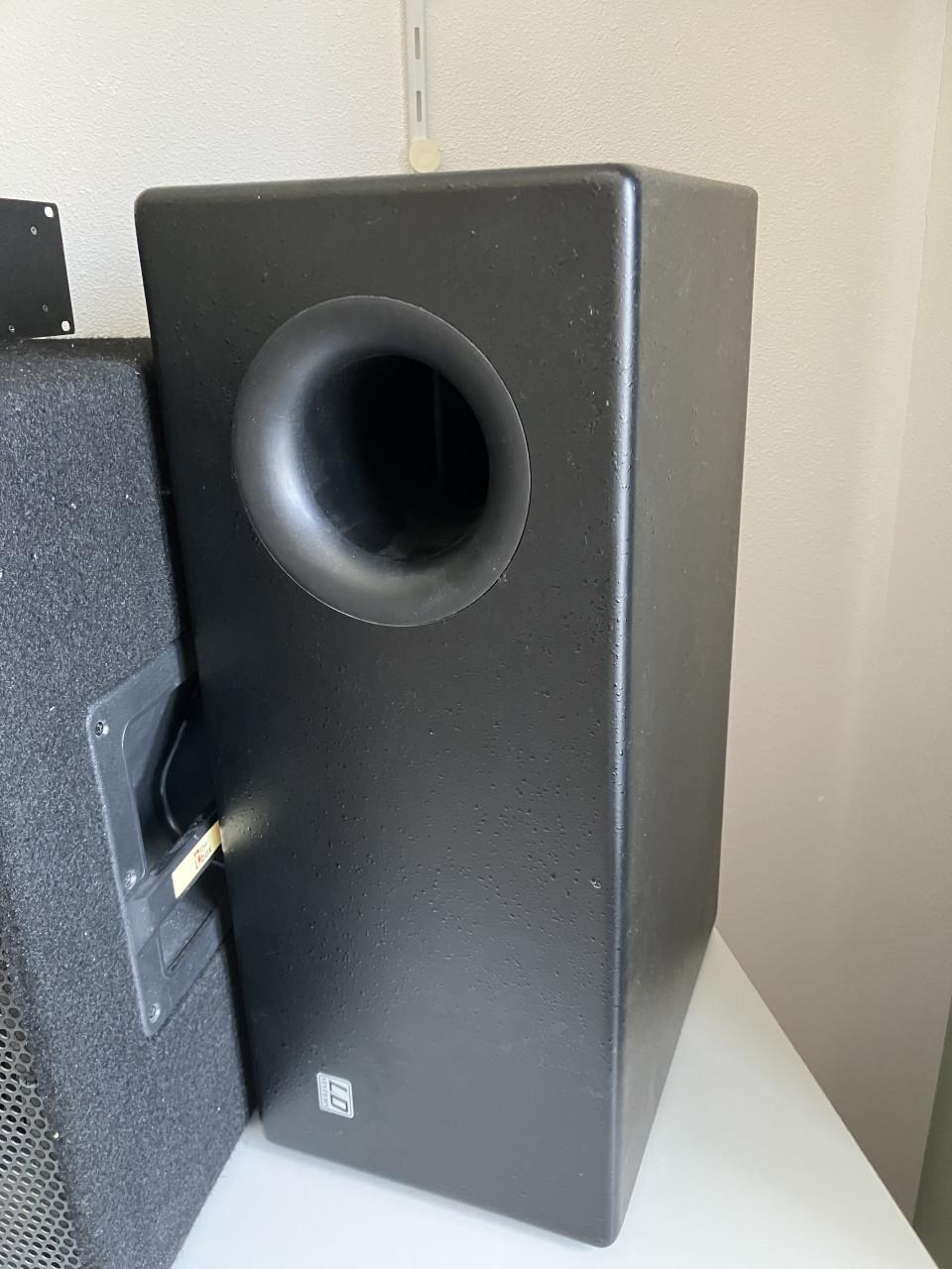 T.amp versterker met boxen 2x200W