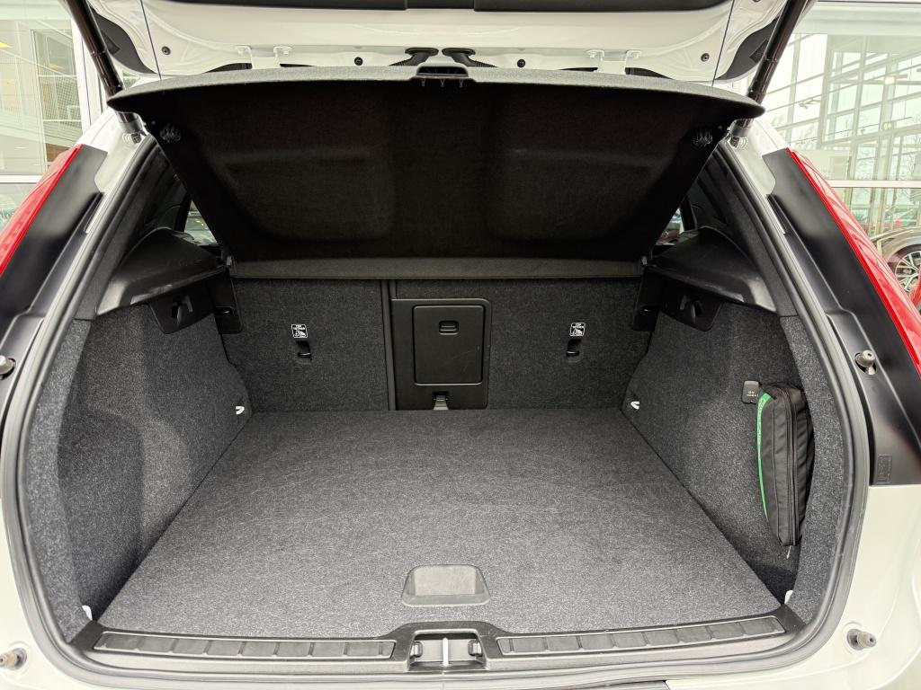 Volvo XC40 t5 262pk recharge inscription| camera| stoel+stuur.verw| keyless