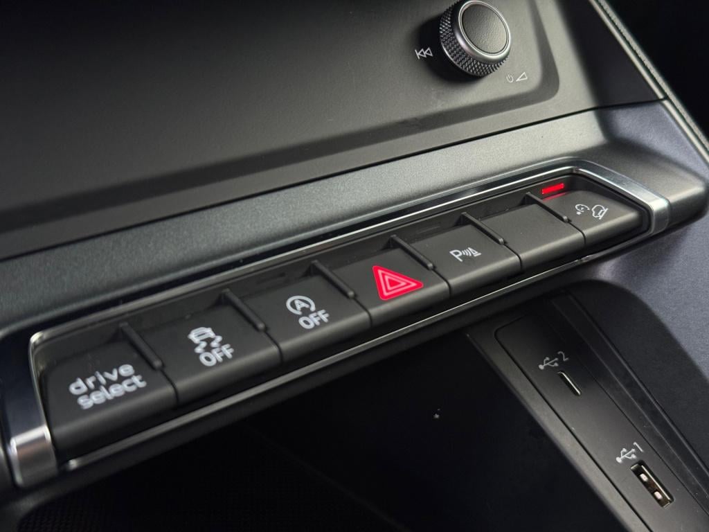 Audi Q3 sportback 45 tfsi quattro s-line * pano * black pack * trekhaak