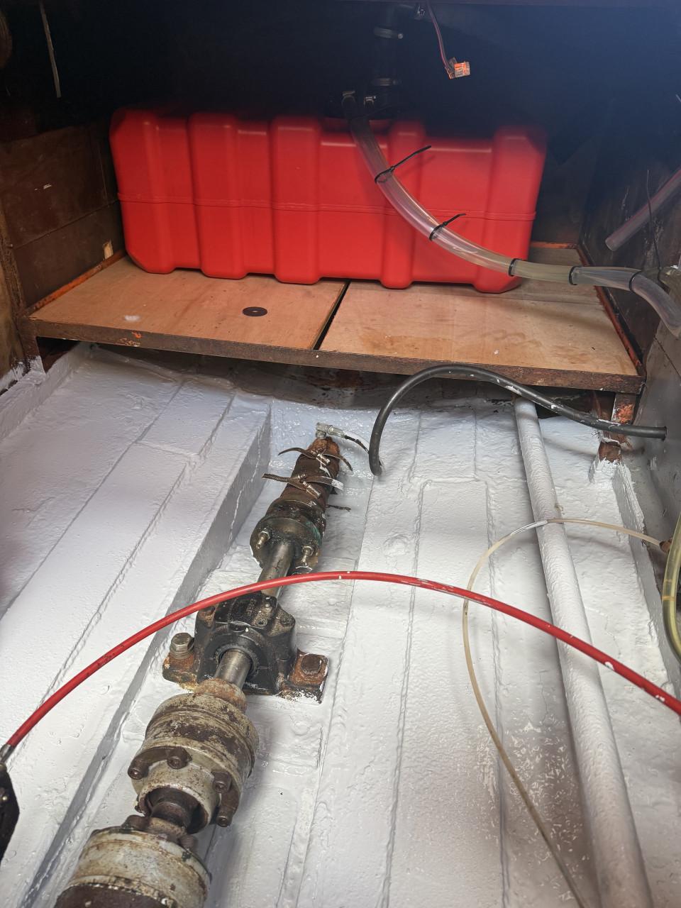 Motorboot 8 meter salonkruiser met stahoogte