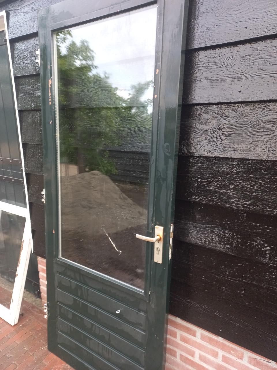 Hard houten buitendeur