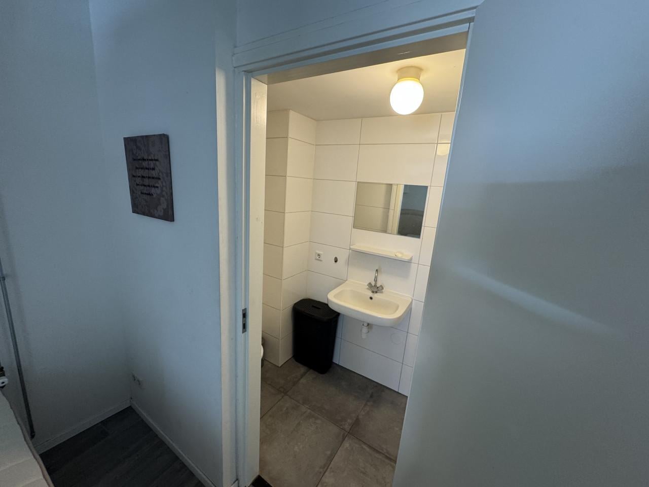 Per 1 augustus te huur: Nette studio in hartje Middelburg | Studio for rent