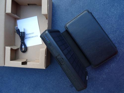 Powerbank 20.000 mAh met zonnepaneel – Nieuw