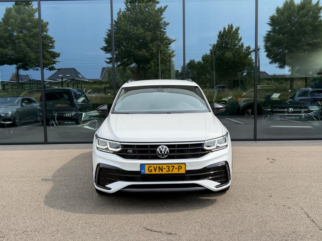 Volkswagen Tiguan 1.5 tsi 150pk dsg r-line | trekhaak | camera | carplay | 