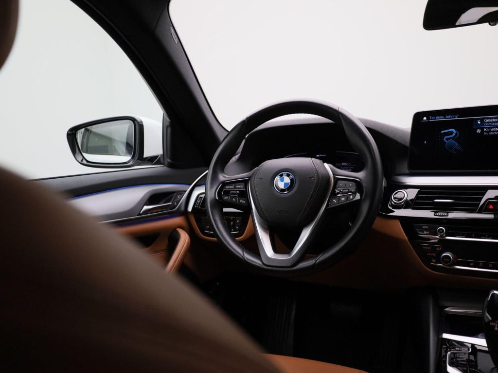 BMW 5 Serie touring 520e executive | automaat | leder | navigatie | apple c