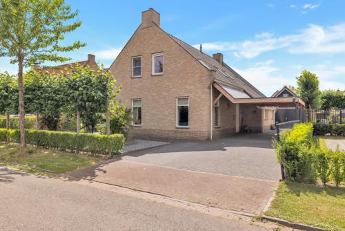 Te Koop: Mooie vrijstaande woning 's-Heer Arendskerke
