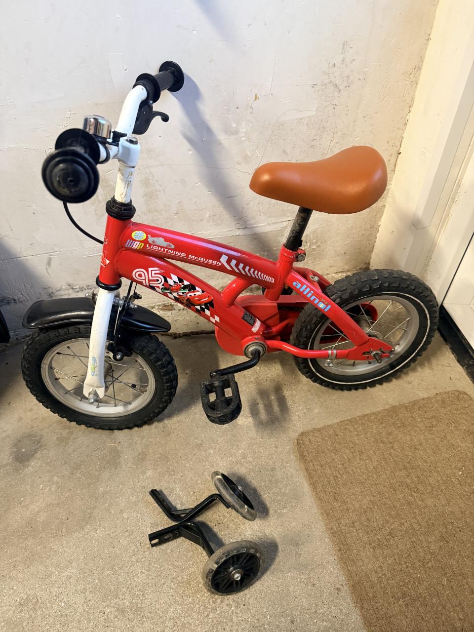 Kinderfiets cars 12 inch met led zijwieltjes