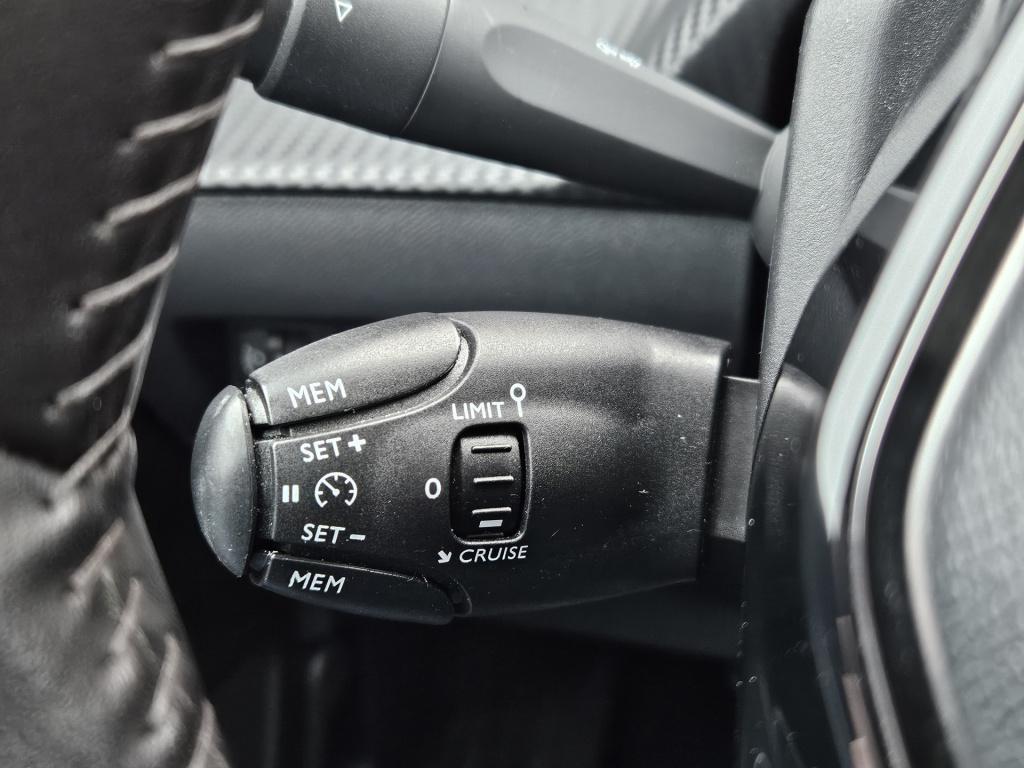 Peugeot 208 ev allure premiére 50 kwh | camera | carplay