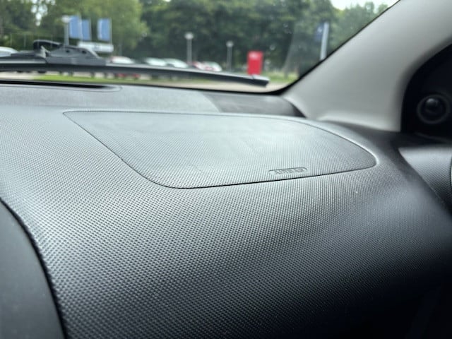 Peugeot 107 1.0 68pk 3d access pack accent radio/cd | airco | zuinige motor