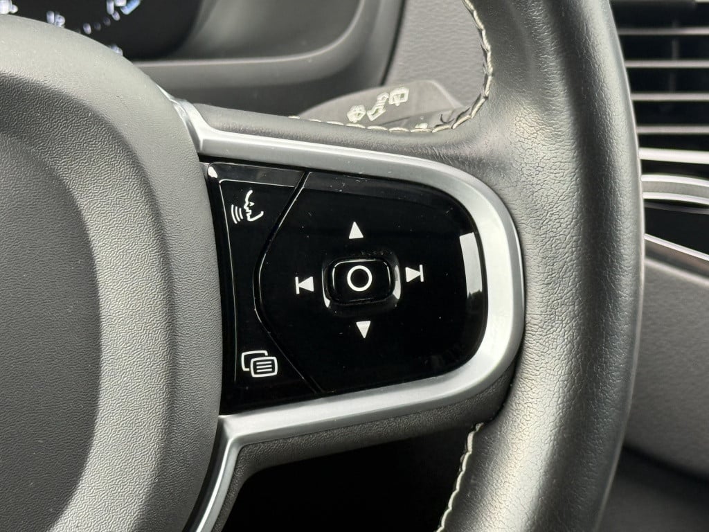 Volvo XC90 t8 390pk recharge r-design| panodak| adap.cruise| trekhaak| 360c