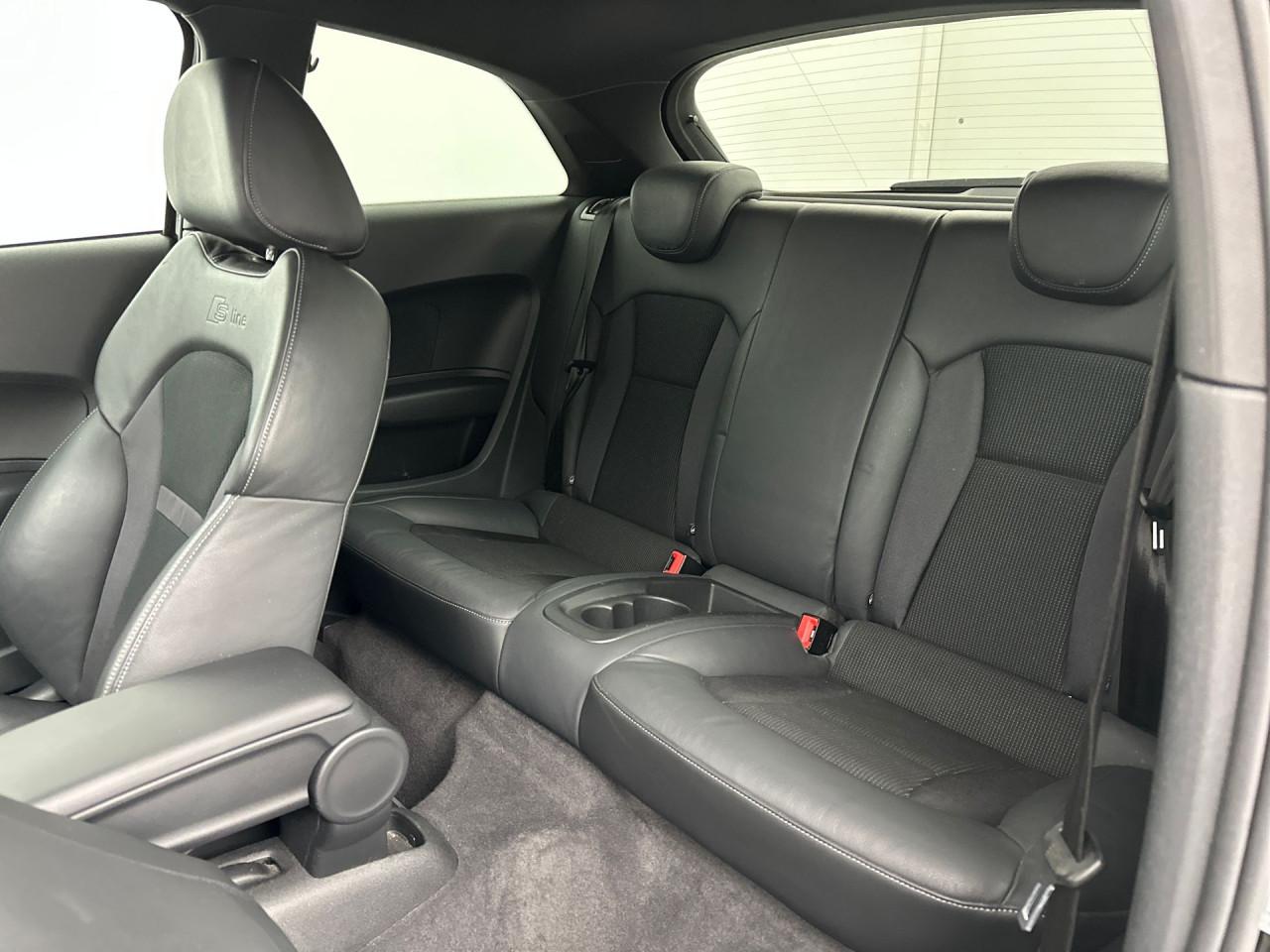 Audi a1 1.2 Tsfi / 3x S line / Xenon / navi / cruise