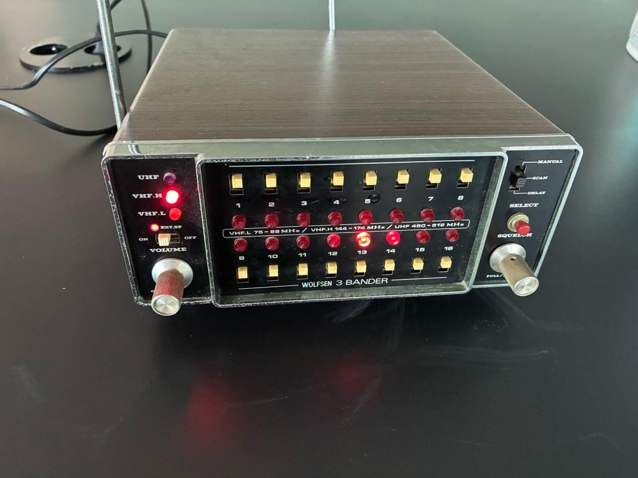 Wolfsen 3 Bander Retro UHF VHF.H VHF.L Scanner