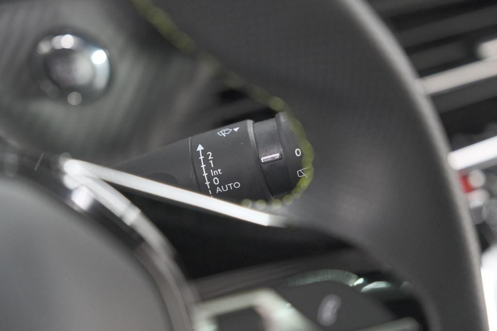 Peugeot 2008 puretech 130 gt | elektrisch panoramadak | camera | dodehoekde