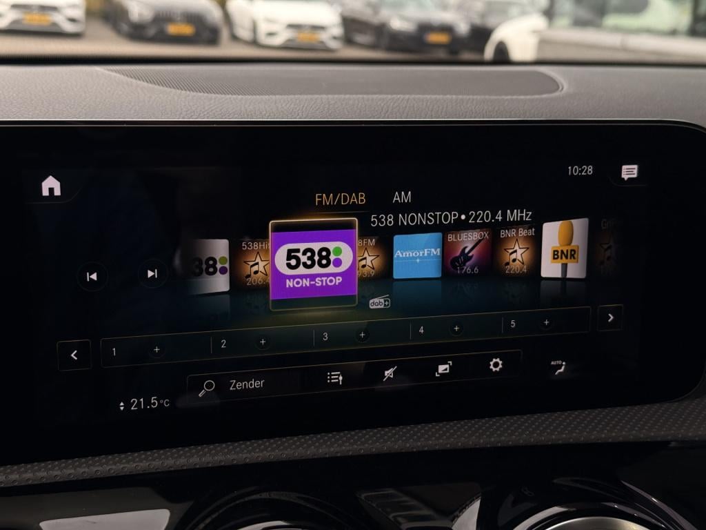 Mercedes-Benz A-Klasse 250 e amg line | nightpakket | pano | leder | el. st