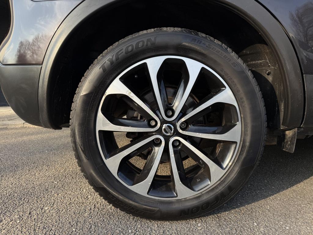 Nissan Qashqai 1.6 connect edition // trekhaak //