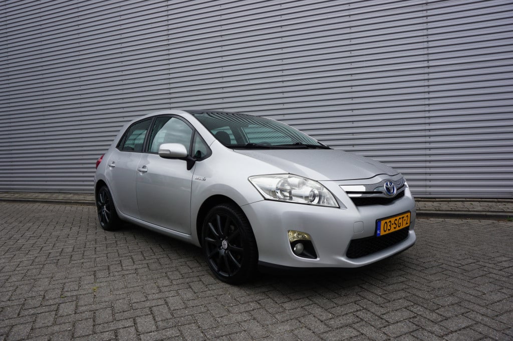Toyota Auris 1.8 full hybrid aspiration automaat - airco / navi / cruise / 
