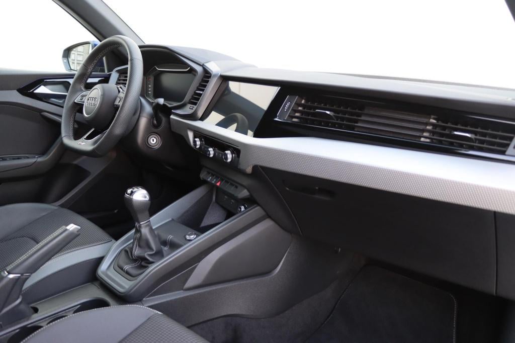 Audi A1 Sportback 30 tfsi s edition 115pk | carplay | sensoren