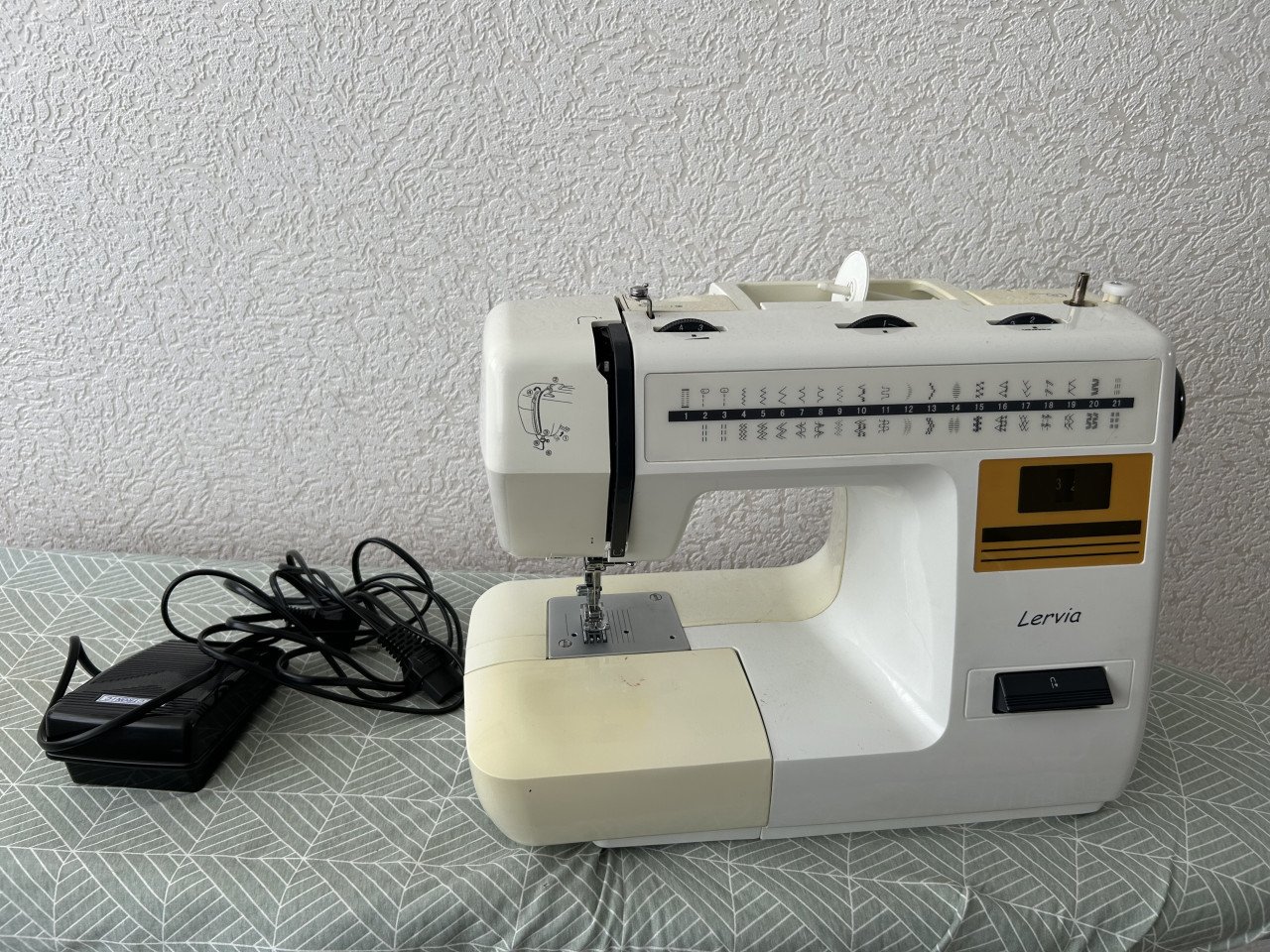 Naaimachine  merk Lervia