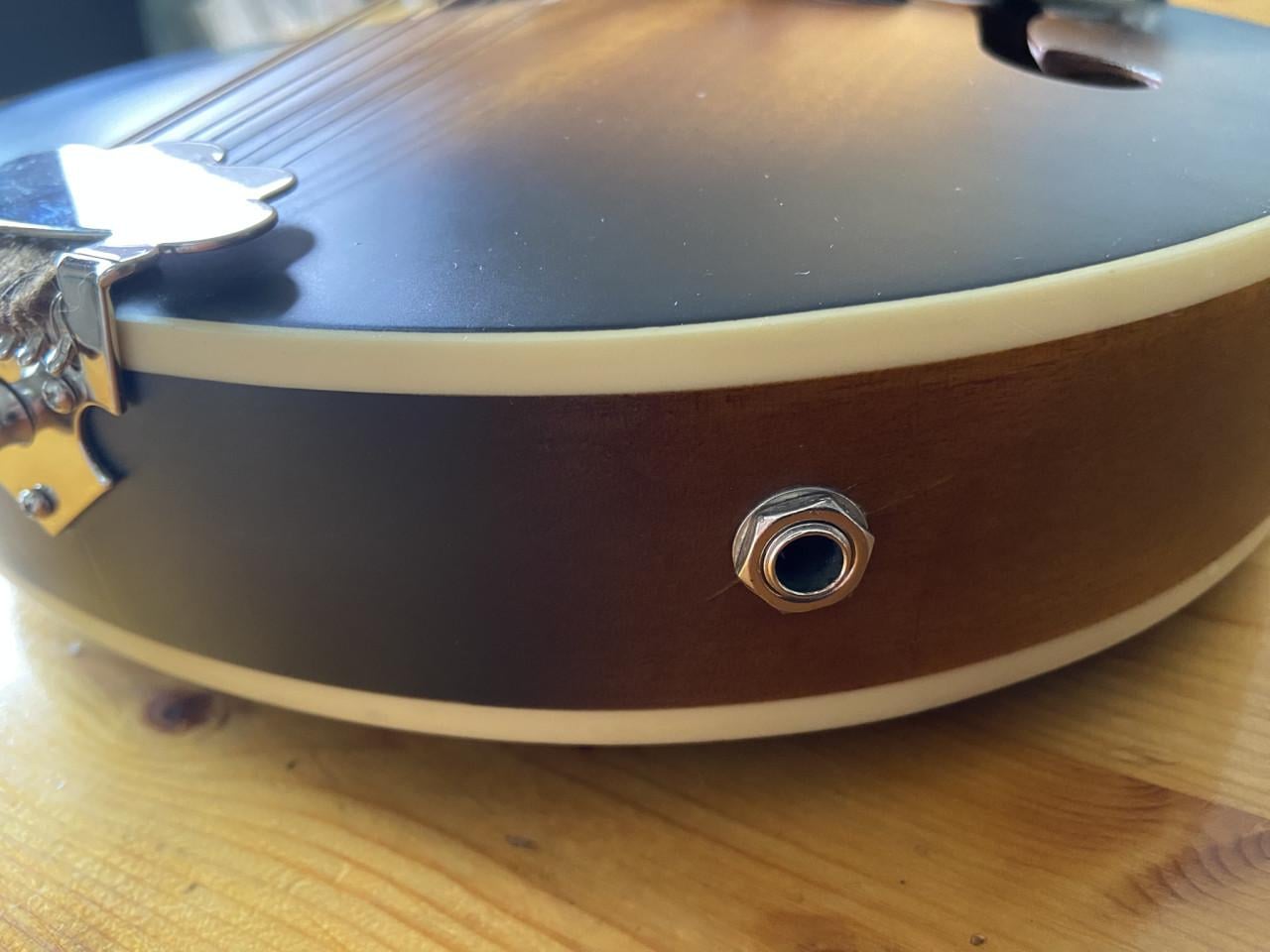 Gretsch G9311 New Yorker "Supreme" Mandoline