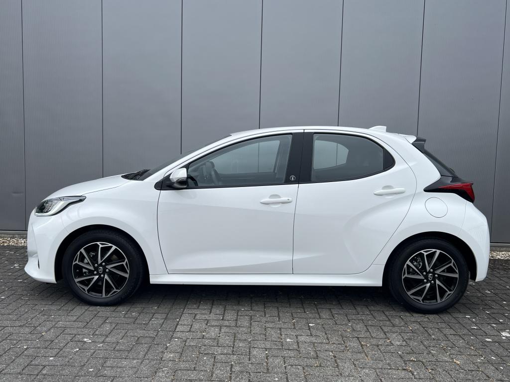 Toyota Yaris 1.5 hyb. 115 first e