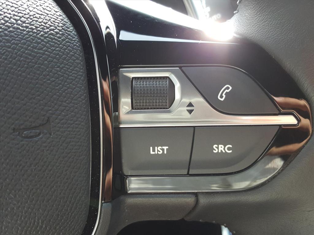 Peugeot 2008 1.2 130pk allure automaat eat8 apple carplay & android auto | 