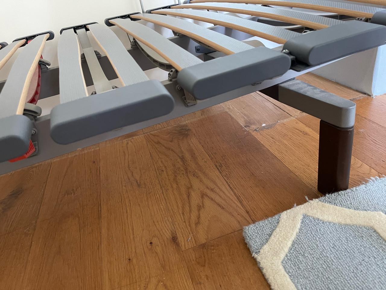 Gratis af te halen: swiss sense bedframe eenpersoons
