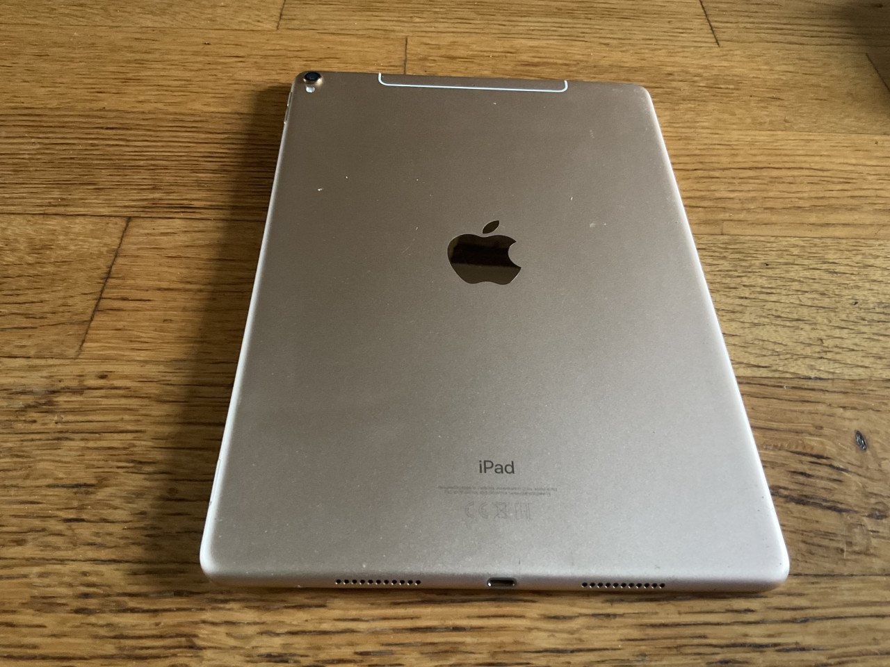 Apple iPad Pro 10,5” 512GB – met Pencil, hoes en doos