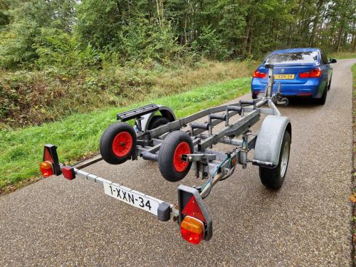 PEGA kantel trailer 750 kg in goede staat en zeer compleet