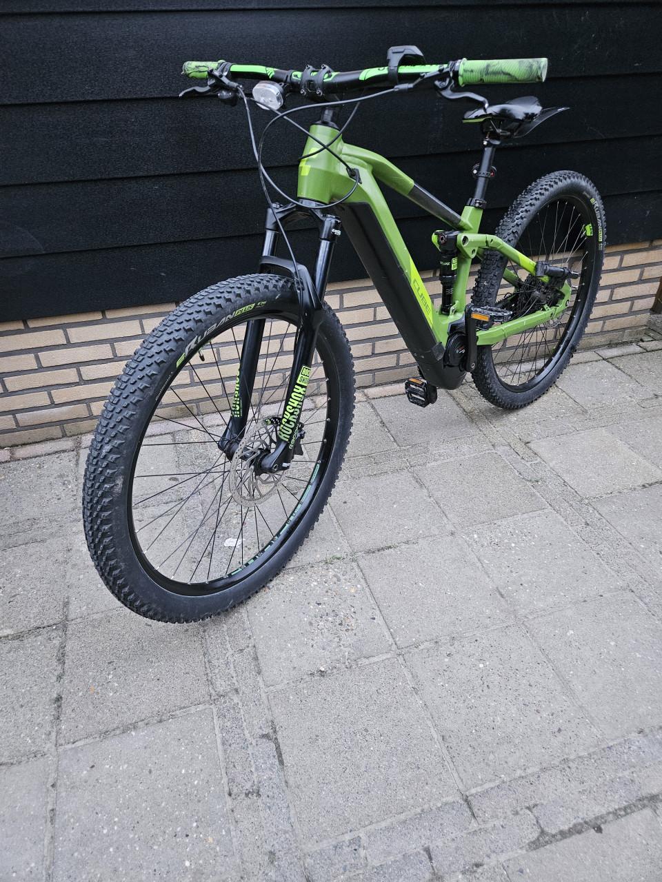Mooie Mountainbike Cube Stereo Elektrisch