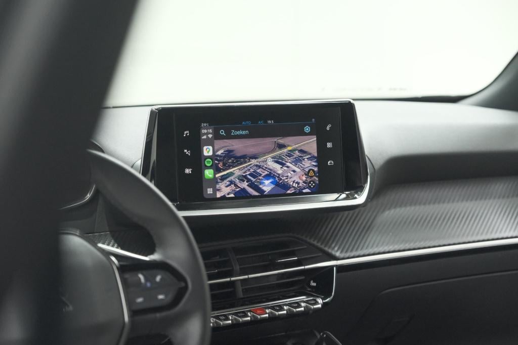 Peugeot 2008 puretech 130 active | camera | apple carplay | parkeersensoren