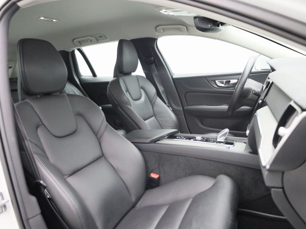 Volvo V60 2.0 b4 inscription | automaat | lmv | virtual cockpit | parkeer s