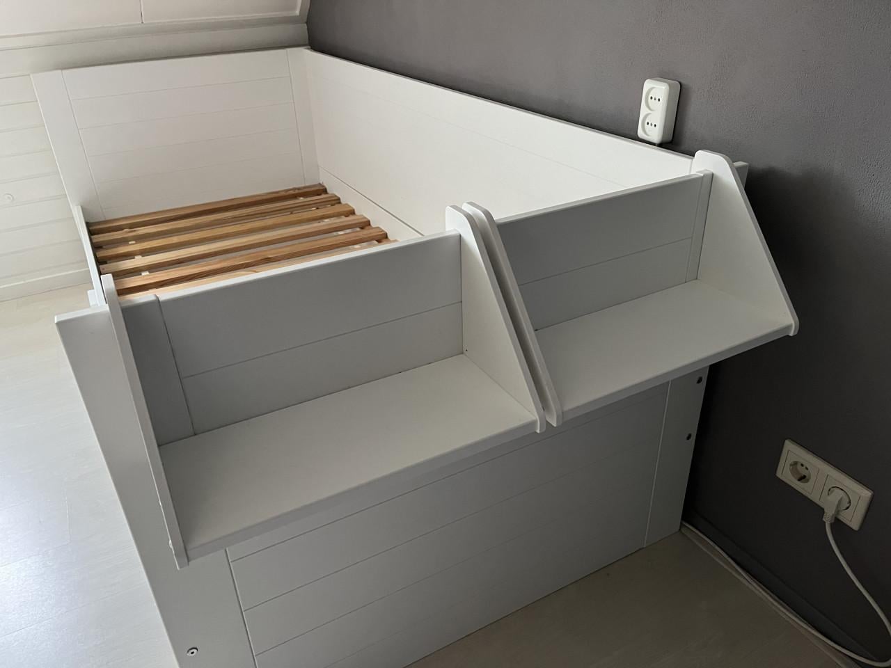 Eenpersoonsbed 200 x 90 cm