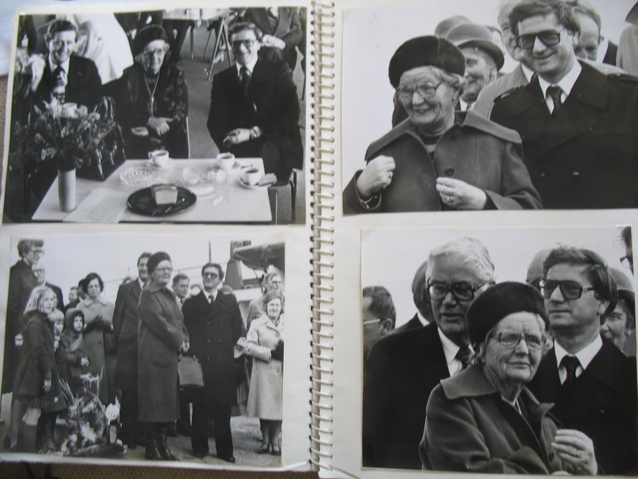 3 albums met (pers-) foto's Koninklijke familie jaren '70