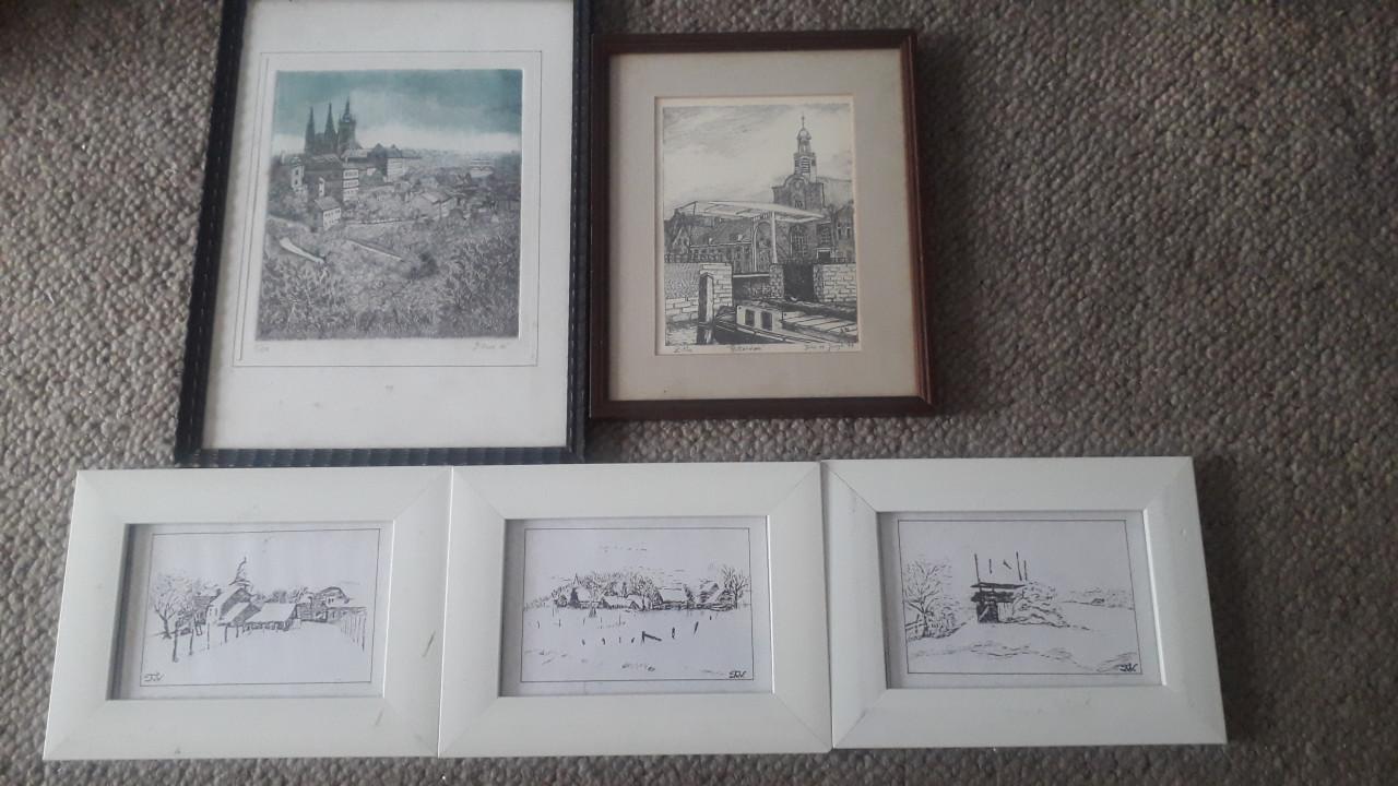 Partij tekeningen en schilderijtjes