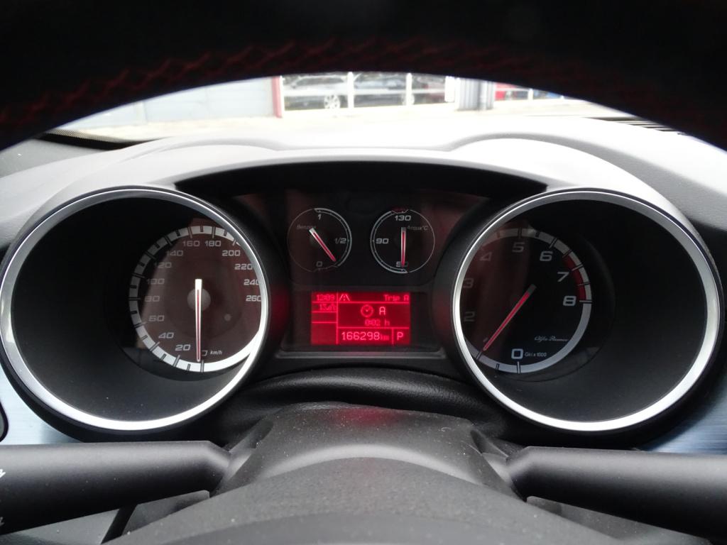 Alfa Romeo Giulietta 1.4 t distinctive 170pk automaat | bluetooth