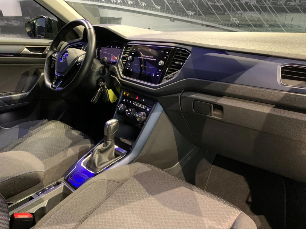 Volkswagen T-roc 1.5 tsi sport business r *led*app-connect*