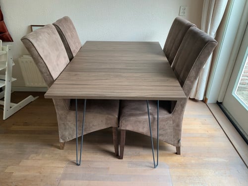 6 persoons tafel + 6 stoelen