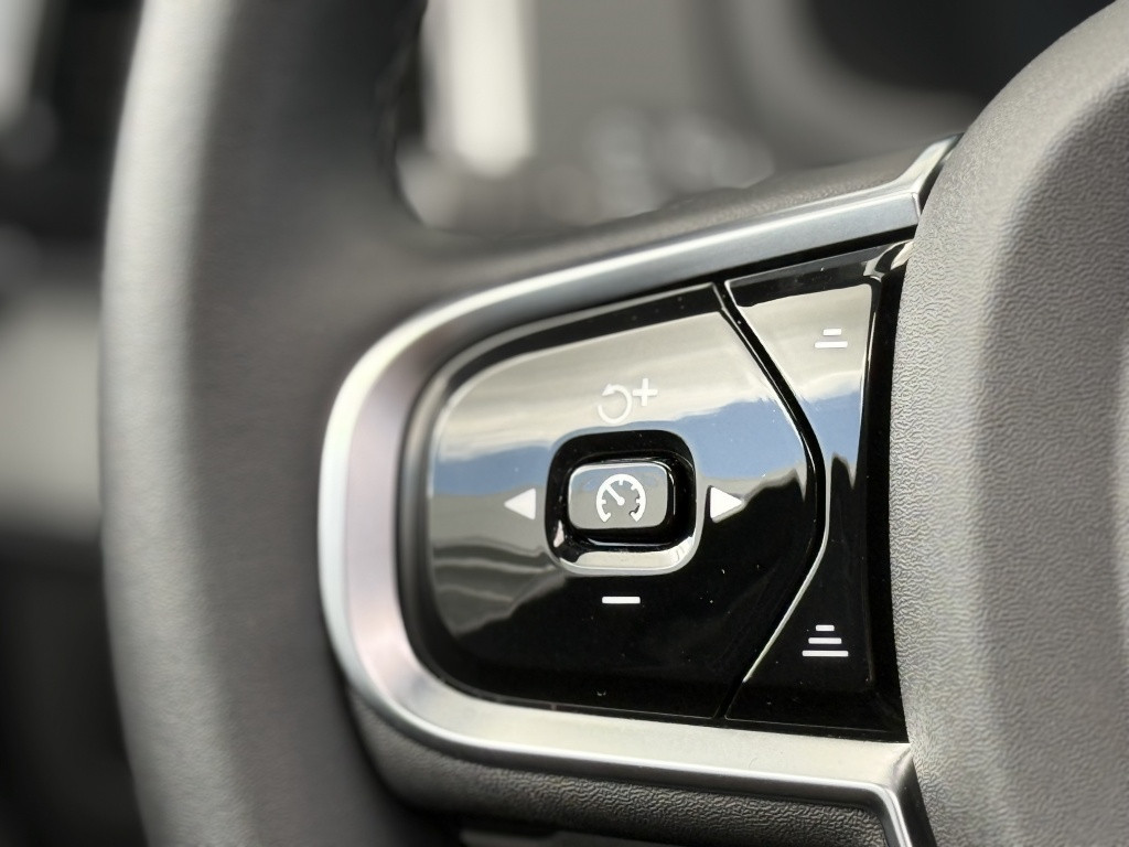 Volvo XC90 t8 455pk recharge ultra dark| full options ! luchtvering b&w sou