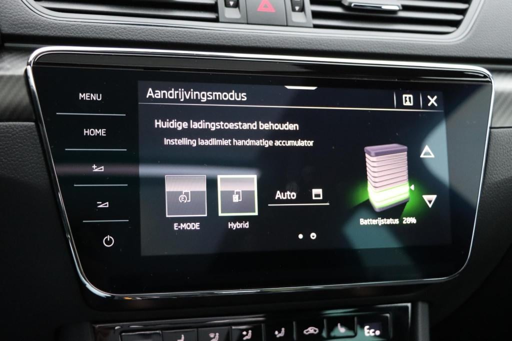 Skoda Superb combi 1.4 tsi iv sportline business 218pk dsg6