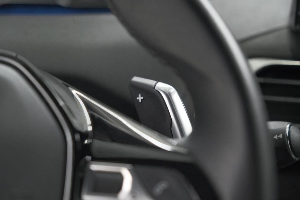 Peugeot 3008 1.6 hybrid 225 allure | camera | dodehoekdetectie | navigatie 
