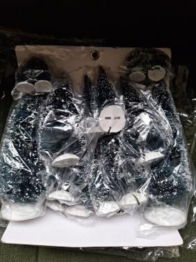 Kerstboompjes.  15 stuks. Intratuin item.
