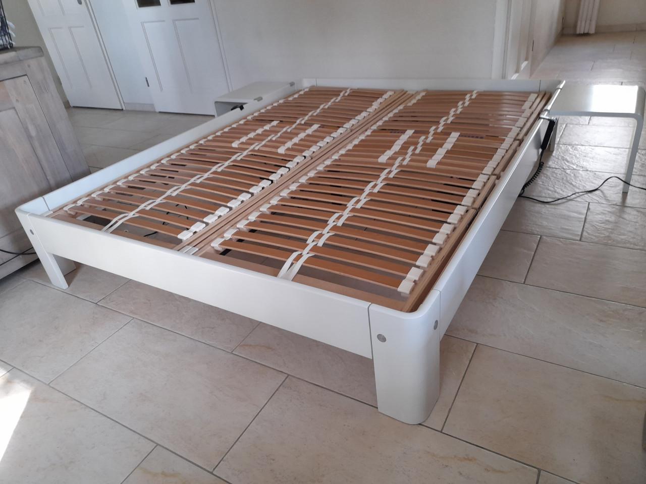 Aupingbed 160x200 Elektrisch verstelbare lattenbodems(in goede nette staat)