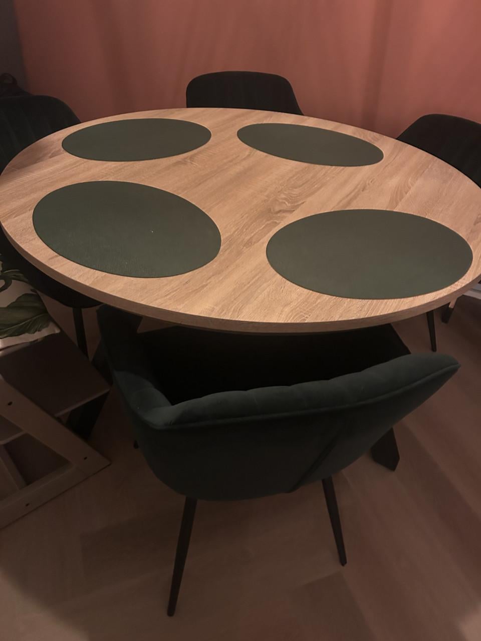 Ronde eettafel