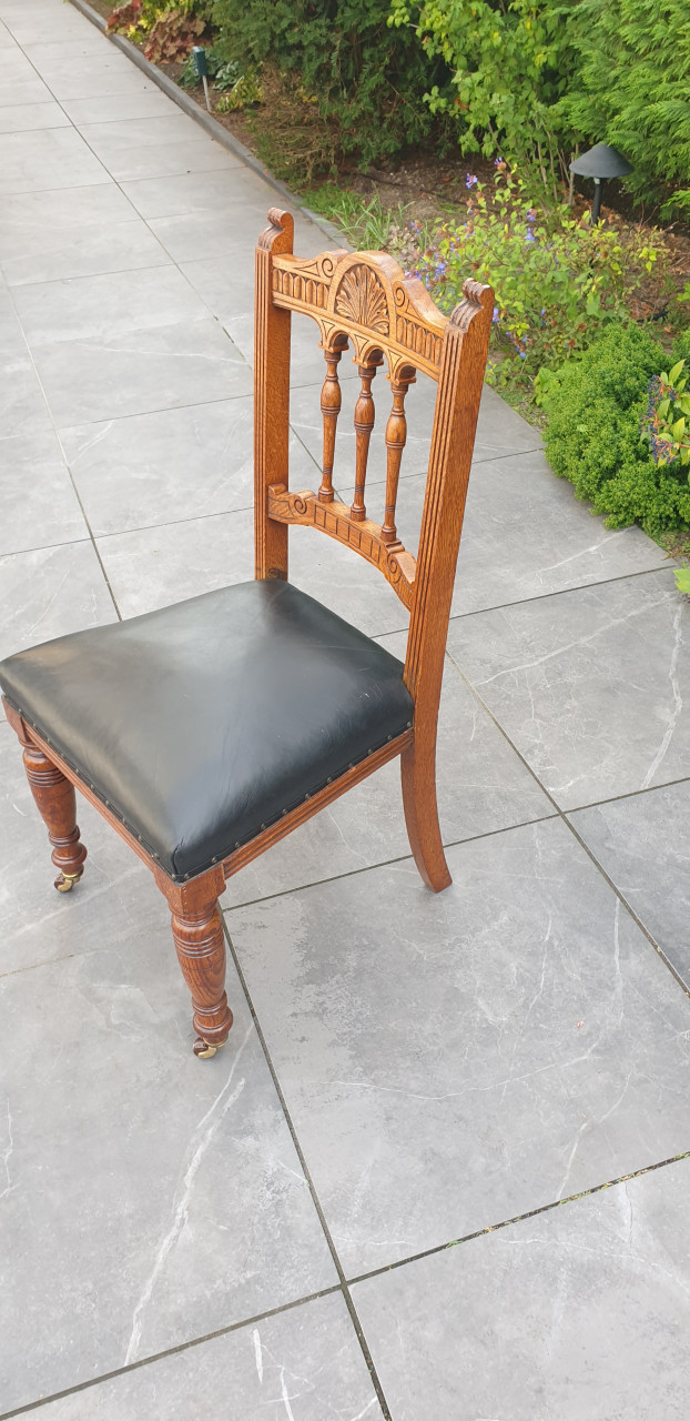 Eetkamerstoelen (9 stuks)