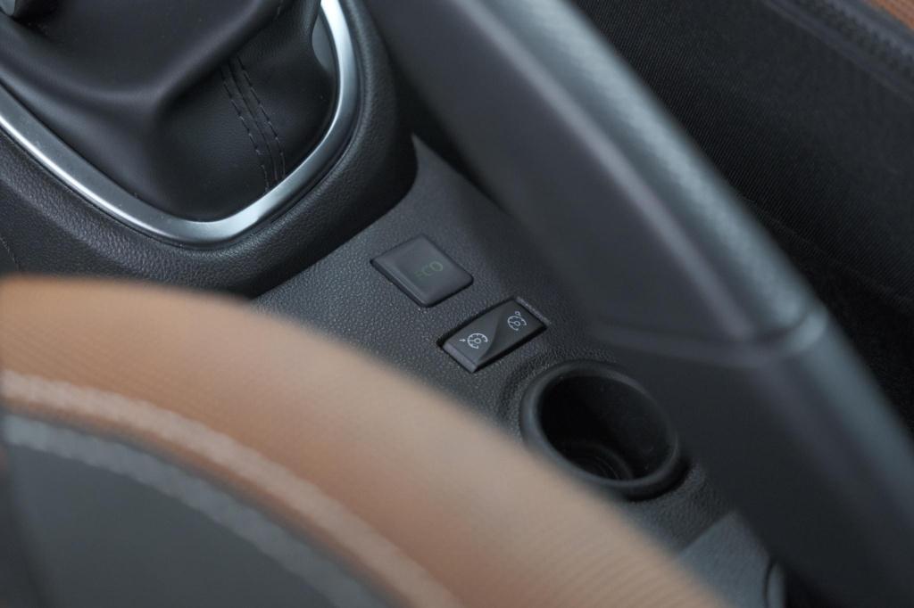 Renault Captur tce 90 intens | trekhaak | allseason banden | navigatie | pa