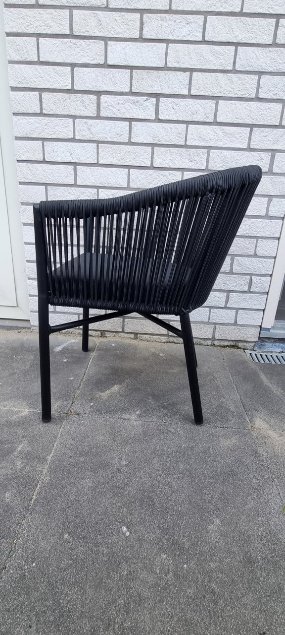 Leuke zwarte tuinstoel