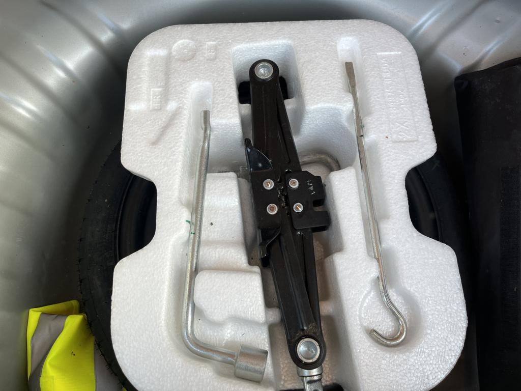 Nissan Micra 1.2 acenta 5 drs 16 dkm clima cruise lmv