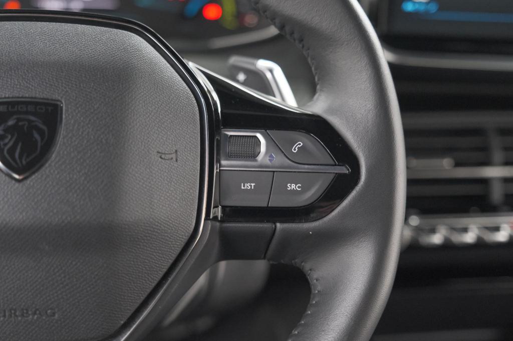 Peugeot 2008 1.2 hybrid 136 style | apple carplay | parkeersensoren | clima