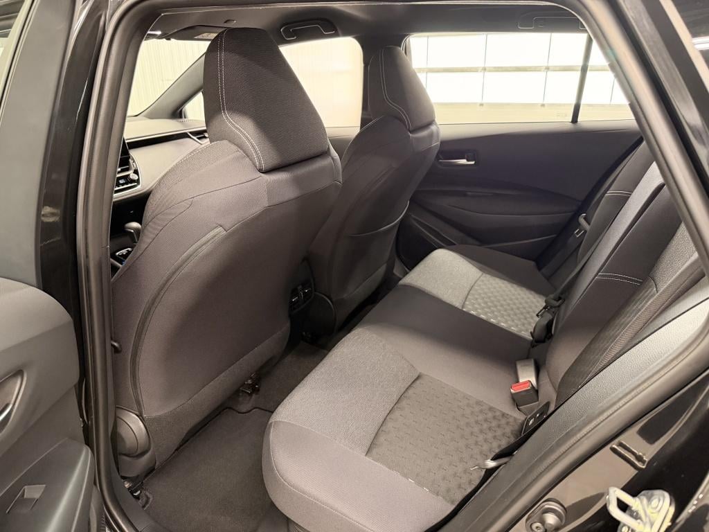 Toyota Corolla Touring Sports 140 hybrid active aktie model !!!